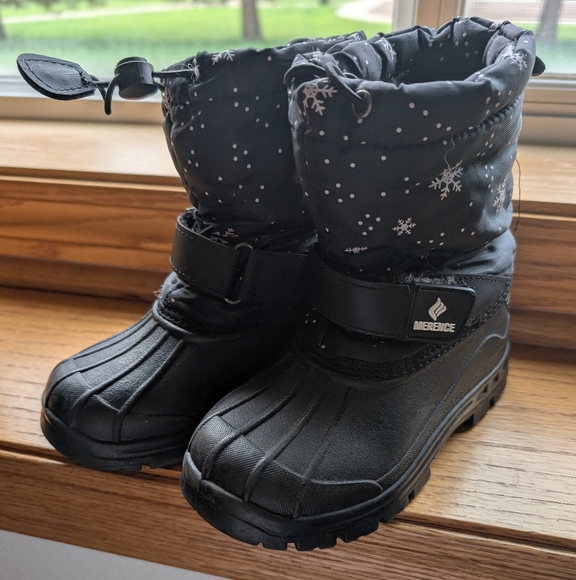 Kids Black Snowflake Snow Boots - Black Size 11.5 - Picture 1 of 5